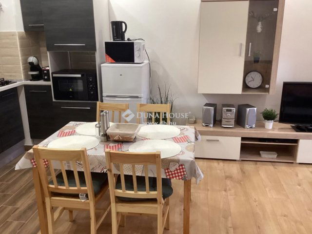 Kiadó téglalakás, albérlet, Debrecenben 230 E Ft / hó, 2 szobás