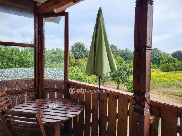 Eladó téglalakás, Hévízen 116 M Ft, 6 szobás