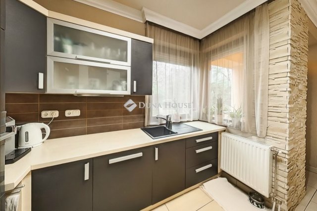 Eladó családi ház, Kecskeméten 99.9 M Ft, 5 szobás