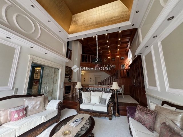 Eladó családi ház, Nyíregyházán 400 M Ft, 6 szobás