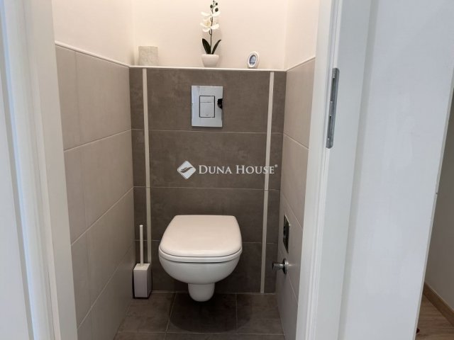 Eladó téglalakás, Budapesten, XII. kerületben 112 M Ft, 2 szobás