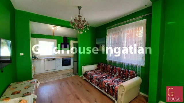 Eladó családi ház, Budapesten, XV. kerületben, Tarpai téren