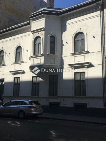 Eladó családi ház, Budapesten, VI. kerületben 673.173 M Ft