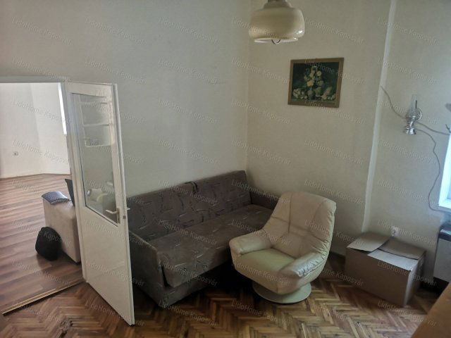 Eladó családi ház, Kaposváron 23.5 M Ft, 4 szobás