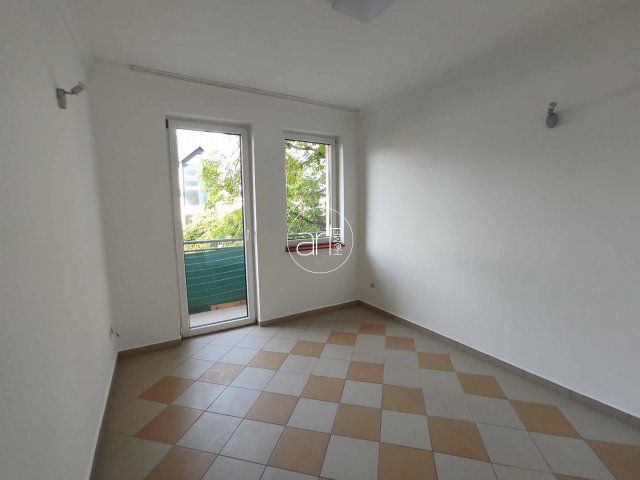 Kiadó téglalakás, albérlet, Szegeden, Árvíz utcában, 2 szobás