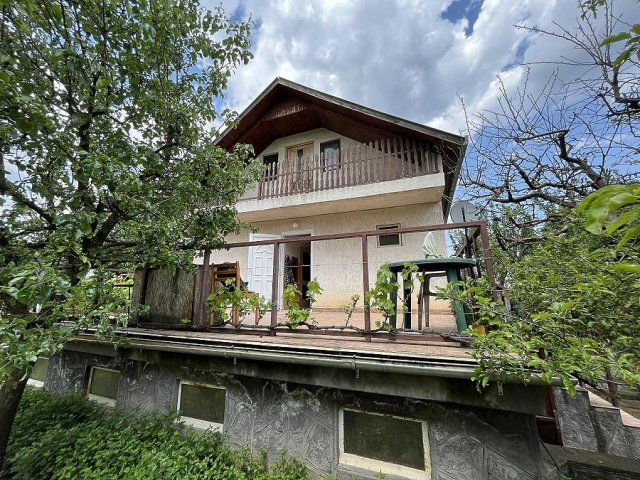 Eladó családi ház, Budakalászon 44.9 M Ft, 2 szobás