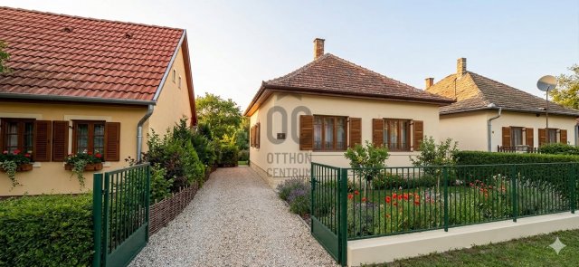 Eladó családi ház, Hegyhátszentjakabon 10 M Ft, 2 szobás