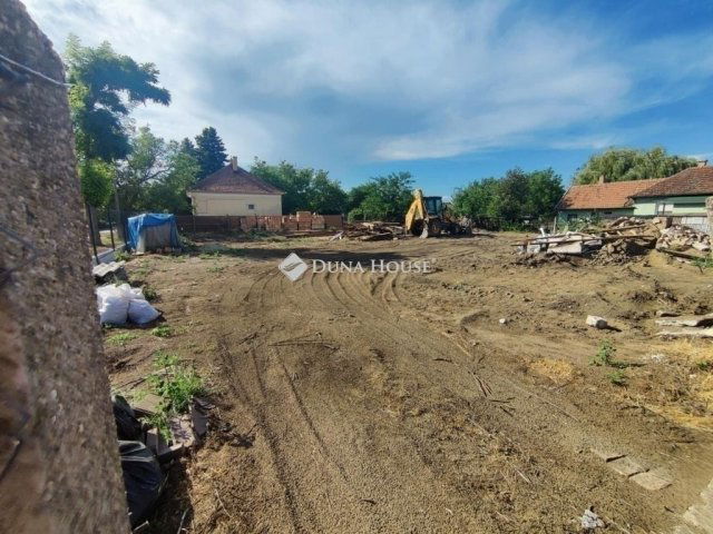 Eladó ikerház, Monoron 88.9 M Ft, 4 szobás / költözzbe.hu