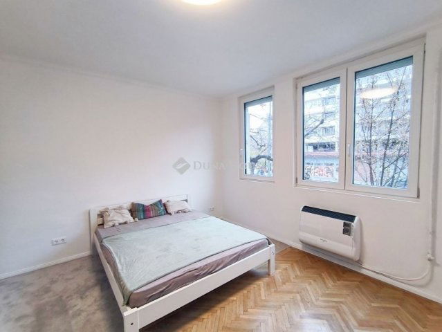 Eladó téglalakás, Budapesten, XIII. kerületben 74 M Ft, 2 szobás