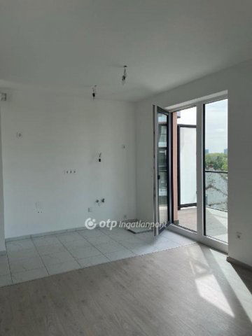 Eladó téglalakás, Budapesten, III. kerületben 110 M Ft, 2 szobás