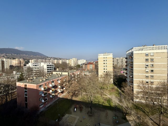 Eladó téglalakás, Budapesten, III. kerületben 90.9 M Ft