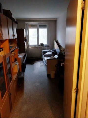 Eladó panellakás, Tatabányán 44.9 M Ft, 3 szobás