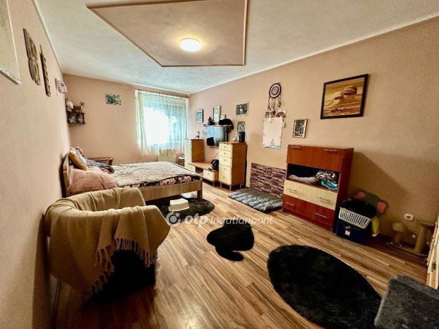 Eladó téglalakás, Debrecenben 57.5 M Ft, 2 szobás