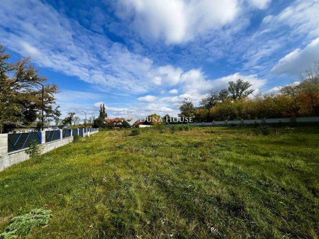 Eladó telek, Esztergomban 75 M Ft / költözzbe.hu