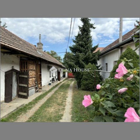 Eladó családi ház, Kisorosziban 41 M Ft, 2 szobás