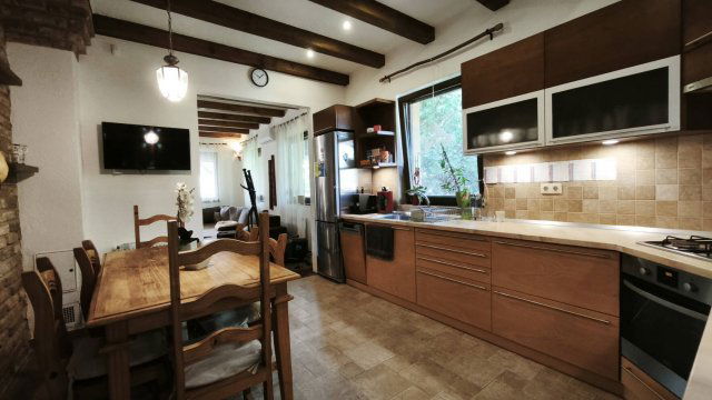 Eladó családi ház, Délegyházán 139 M Ft, 5 szobás