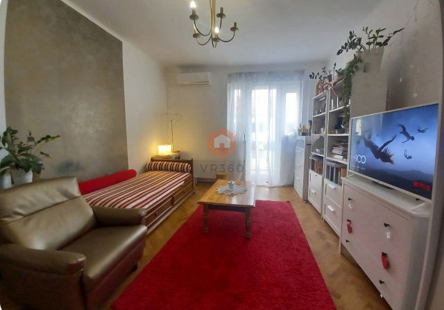 Eladó téglalakás, Pécsett, Légszeszgyár utcában 67 M Ft