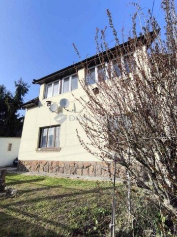 Eladó családi ház, Budapesten, XXI. kerületben 210 M Ft