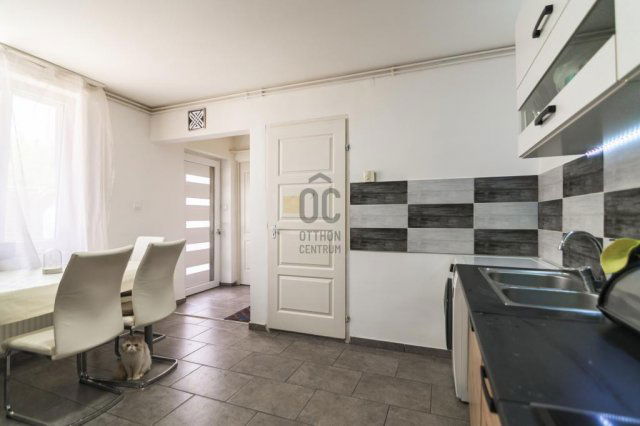 Eladó családi ház, Budapesten, IV. kerületben 80 M Ft, 3 szobás