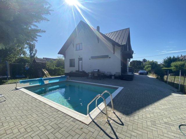 Eladó téglalakás, Balatonfüreden 74.9 M Ft, 2 szobás