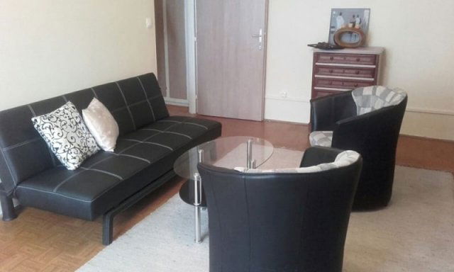 Kiadó panellakás, albérlet, Pécsett, Kerényi Károly utcában