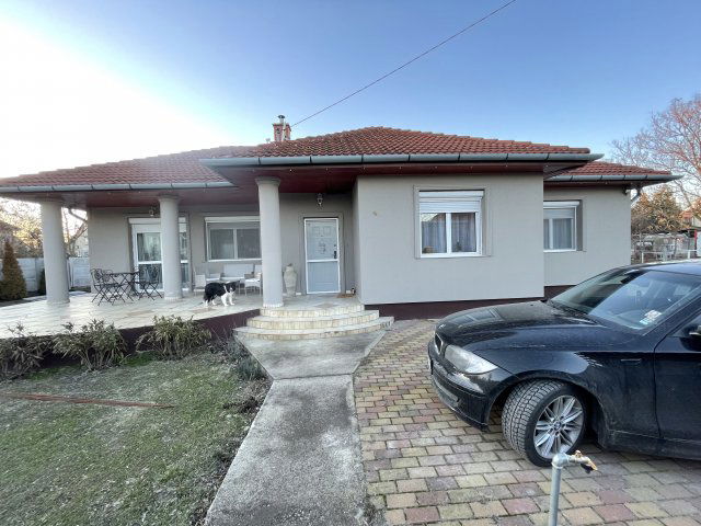 Eladó családi ház, Ráckevén 109 M Ft, 2 szobás