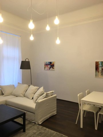 Eladó téglalakás, Budapesten, VI. kerületben 89 M Ft, 2 szobás