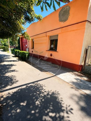 Eladó családi ház, Zsadányon 7.9 M Ft, 5 szobás