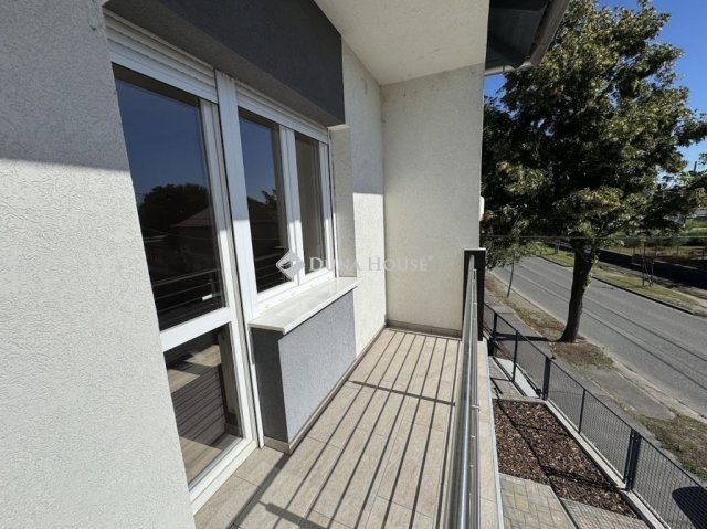 Eladó téglalakás, Budapesten, XXI. kerületben 93.9 M Ft