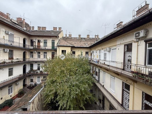 Eladó téglalakás, Budapesten, VII. kerületben 48 M Ft, 1 szobás