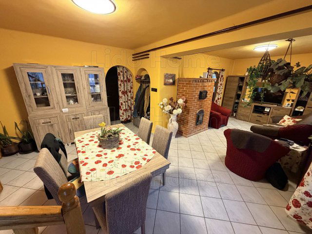 Eladó családi ház, Kaposváron 79.9 M Ft, 4 szobás