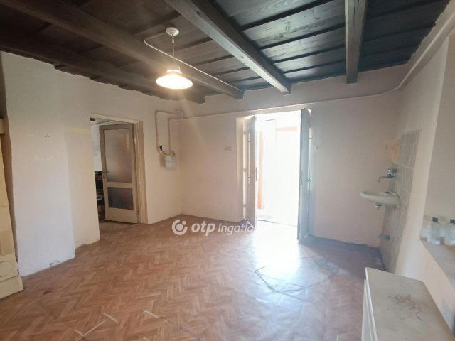 Eladó családi ház, Nyírtéten 6 M Ft, 2 szobás