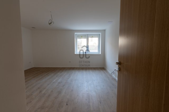Eladó téglalakás, Székesfehérvárott 65 M Ft, 3 szobás