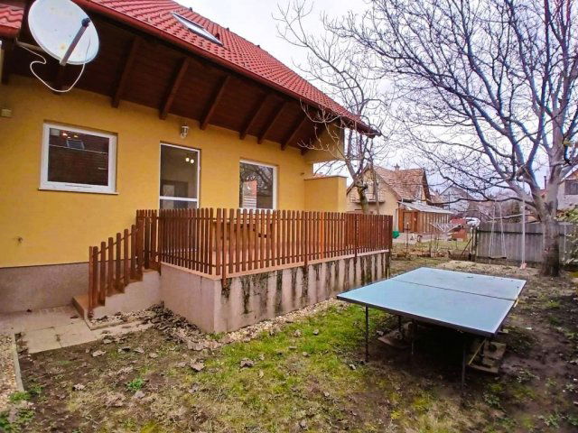 Eladó sorház, Gyömrőn 92.9 M Ft, 5 szobás