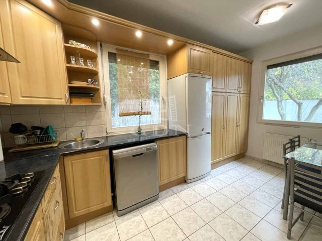 Kiadó sorház, albérlet, Dunakeszin 550 E Ft / hó, 2+3 szobás