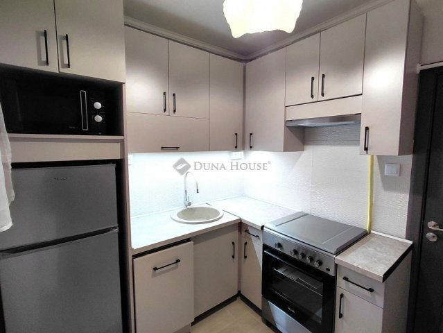 Eladó panellakás, Debrecenben 59.5 M Ft, 2 szobás