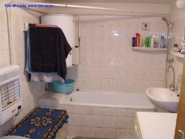 Eladó családi ház, Hódmezővásárhelyen 9.9 M Ft, 3 szobás