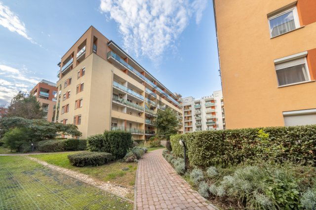 Eladó téglalakás, Budapesten, XI. kerületben 64.9 M Ft, 1 szobás