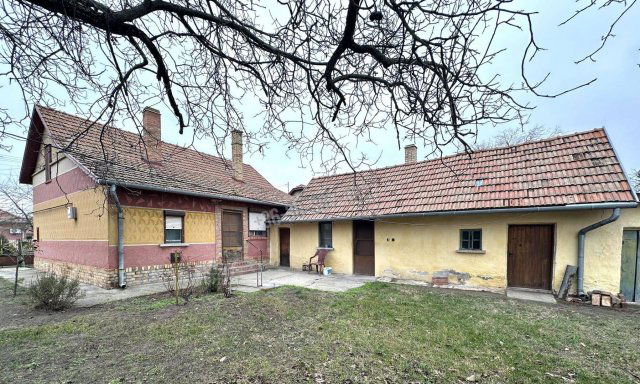 Eladó családi ház, Szatymazon 34.9 M Ft, 2 szobás