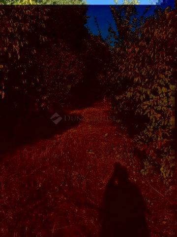 Eladó telek, Esztergomban 10 M Ft / költözzbe.hu