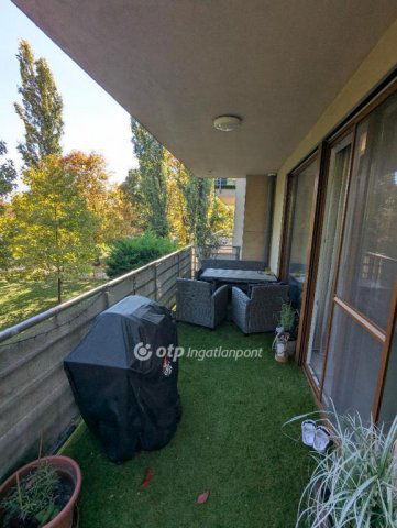 Eladó téglalakás, Budapesten, III. kerületben 148 M Ft, 3 szobás