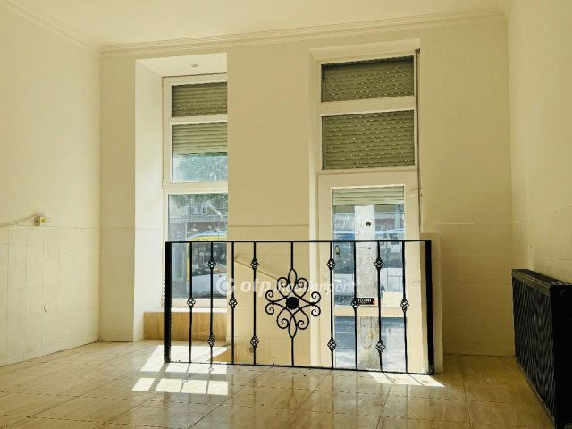 Kiadó üzlethelyiség, Debrecenben 160 E Ft / hó