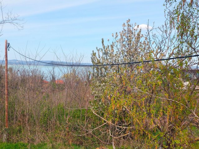 Eladó nyaraló, Balatonszárszón 129 M Ft, 4 szobás