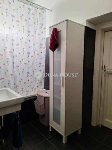 Eladó téglalakás, Budapesten, I. kerületben 119 M Ft, 2+1 szobás