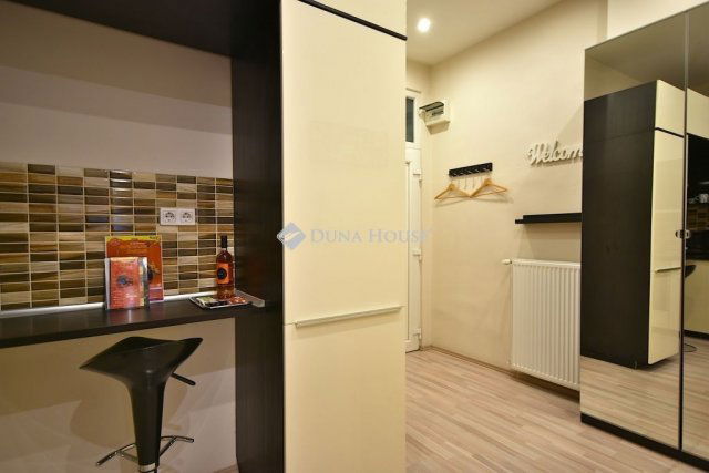 Eladó téglalakás, Budapesten, VII. kerületben 78.38 M Ft