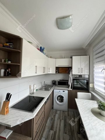 Kiadó panellakás, albérlet, Komáromban 280 E Ft / hó, 3 szobás