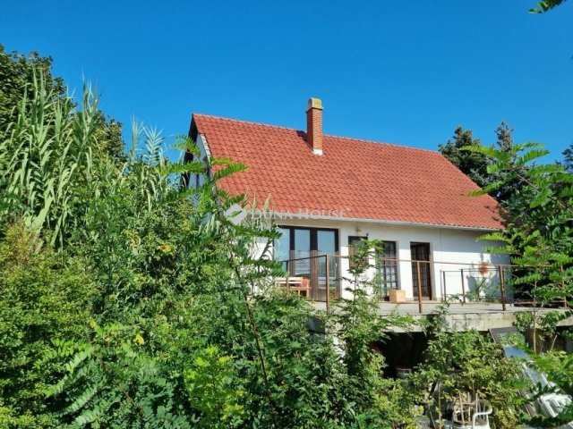 Eladó családi ház, Gárdonyban 59.9 M Ft, 5+1 szobás