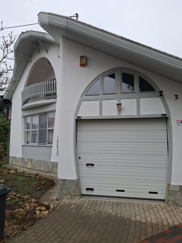 Eladó családi ház, Szolnokon 124.9 M Ft, 5 szobás