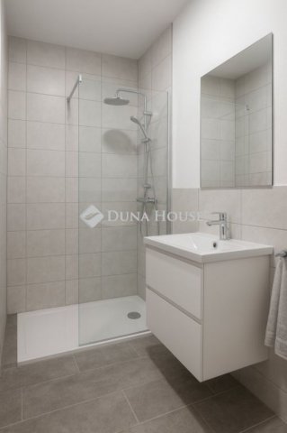 Eladó családi ház, Pándon 47.5 M Ft, 2 szobás