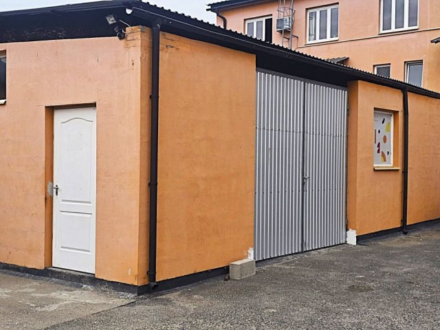 Kiadó ipari ingatlan, Solymáron 400 E Ft / hó